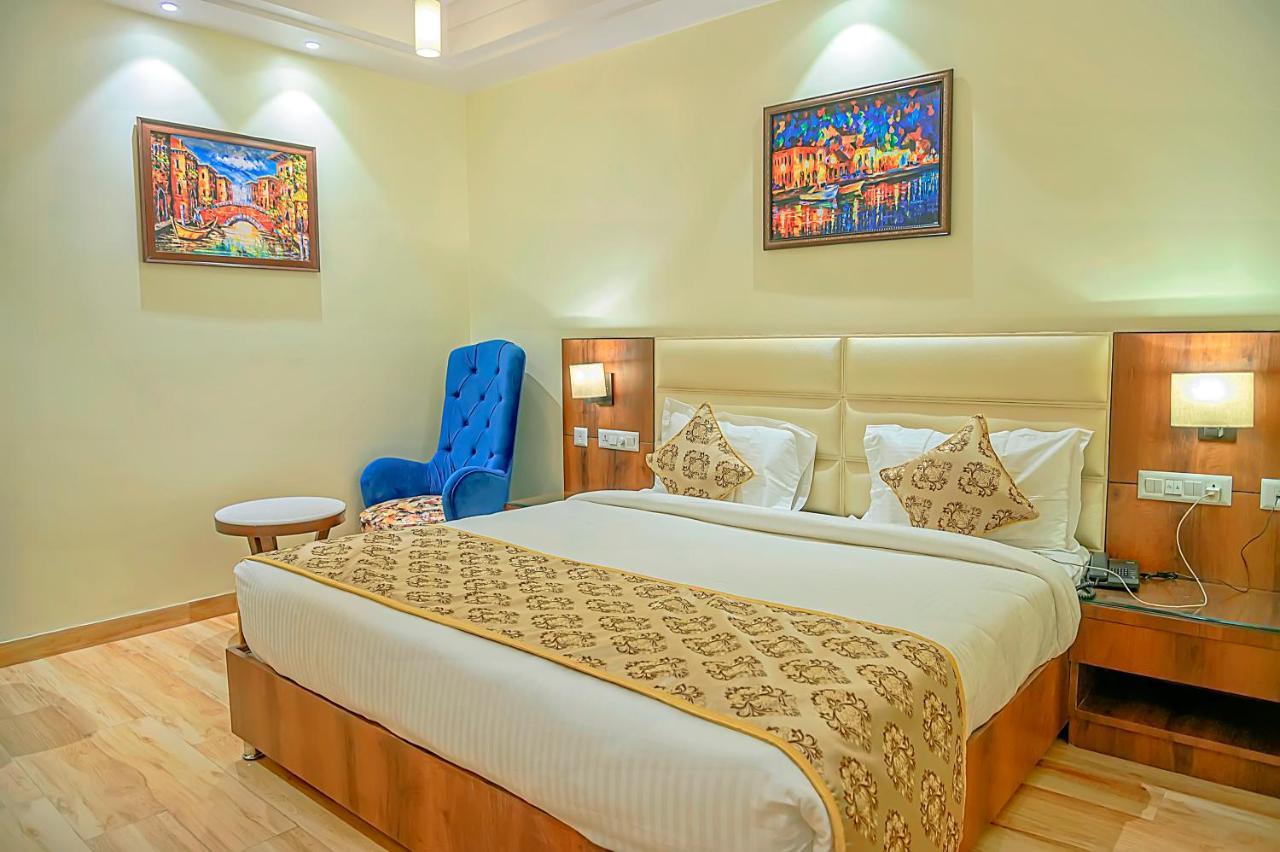 Hotel Hira Inn Prayagraj Bagian luar foto